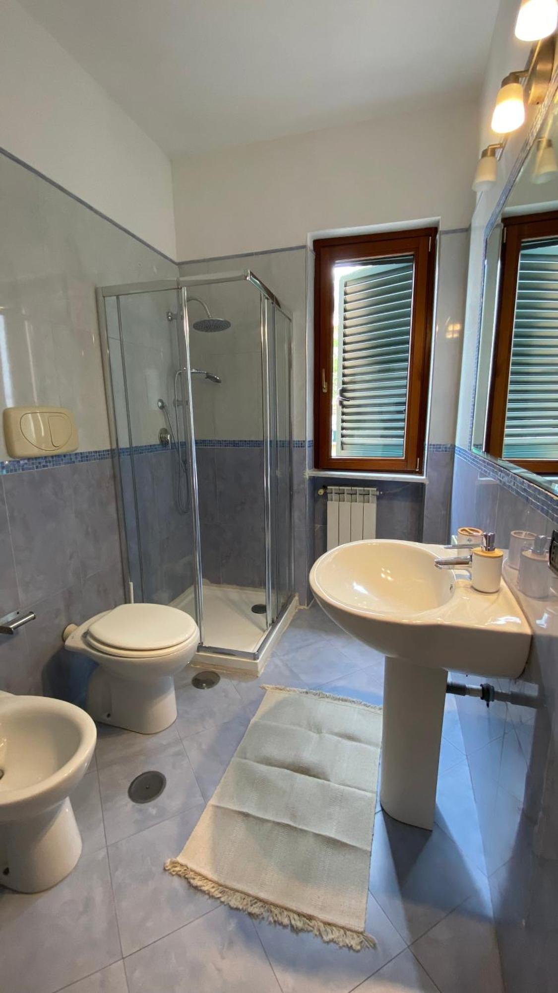 Apartamento Giu Al Porto Salerno Exterior foto